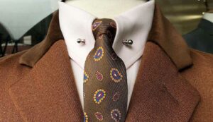 Vintage Spearpoint Collar Shirt with Tie Collar Bar